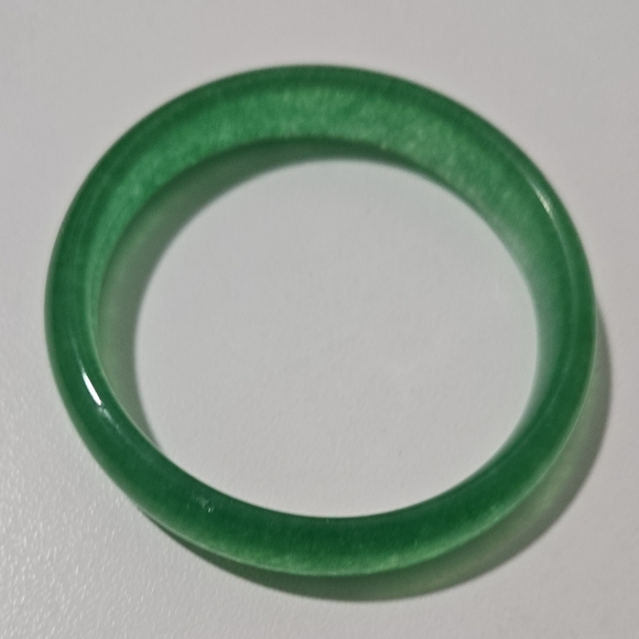 Jewelry - Green Jade-Style Bangle Bracelet - Women Jewelry